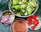 A picture of step 1 of Mahura(mixed vegetable curry).