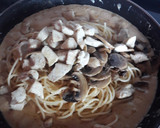 Foto del paso 7 de la receta: Espaguetis salsa alfredo con pollo y champiñones
