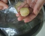 Foto langkah ke 5 dari resep Banana Bomb.