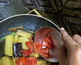 সজনে ডাঁটার ঝালের ঝোল(Sajne datar jhaler jhol recipe in Bengali) রেসিপির ধাপ 2 ছবি