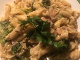 Pasta with white sauceمعكرونة بالصلصة البيضاء