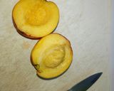 Hình bước làm 1 của món Đào Ngâm Đường Phèn