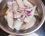 Hình bước làm 1 của món Canh cá khoai nấu thơm cà