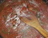 Foto del paso 3 de la receta: Chorizos a la pomarola con papas