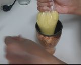 A picture of step 4 of Danish cookies.