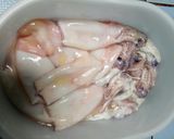 Foto langkah ke 1 dari resep Cumi Asam Pedas Rainbow Mentega.