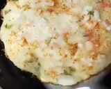 A picture of step 6 of Rava uttapam.