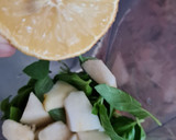 Foto del paso 1 de la receta: Licuado de albahaca y pera 🌱 🍐 Verde que te quiero verde. F. G. L. 💚 💚 💚