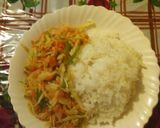 A picture of step 7 of Steamed rice with fried vegetables.