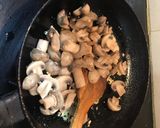 A picture of step 3 of Creamy garlic mushroom.