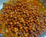 A picture of step 3 of Chana Dry Subzi.