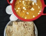 A picture of step 4 of Matar mushroom masala.