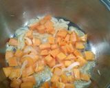Foto del passaggio 7 della ricetta Risotto con zucca e gamberi e spicchi di limone