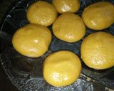 A picture of step 5 of Besan Halwa.