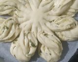 ப்ளவர் சில்லி கார்லிக் பிரெட் ரெசிபி ஸ்டேப் 12 புகைப்படம்