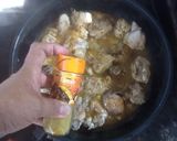 Foto del paso 5 de la receta Pollo al ajillo con tomate, curry y vino blanco