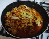 A picture of step 5 of Dak-galbi (Korean Spicy Chicken Stir-fry).