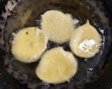 બટાકા ના ભજીયા (Potato Fitters Recipe In Gujarati) રેસીપી સ્ટેપ3ફોટો