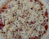 Foto langkah ke 5 dari resep 188. No Knead Pizza Eggless dengan Pinggiran Sosis.