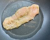 A picture of step 2 of Chicken Fried Rice My Way (Κινέζικο Τηγανιτό Ρύζι)!.