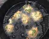 Foto del paso 3 de la receta: Buñuelos de lechuga