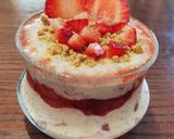Φωτογραφία βήματος 8 της συνταγής "Cheesecake φράουλα overnight oats" 🍓🌃