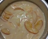 A picture of step 4 of Apple cake.