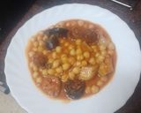 Foto del paso 5 de la receta: Garbanzos con sacramentos