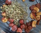 عکس مرحله 1 از دستور دمنوش عناب و آویشن