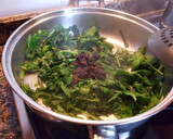 Foto del paso 2 de la receta: Salteado de espinacas y alubias