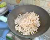 Foto langkah ke 5 dari resep Ayam suwir kemangi.