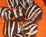 A picture of step 4 of Coco Choco nut truffles.
