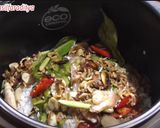 Foto langkah ke 4 dari resep Nasi Liwet Simple tapi Spesial di Rice Cooker #SiapRamadhan.