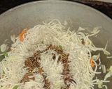 A picture of step 5 of Veg Hakka Noodles.