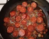 Paprikás krumpli, füstölt kolbásszal recept fázis 1 fotója