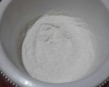 Foto langkah ke 4 dari resep 08. Bolu Karamel Sarang Semut.