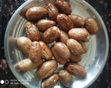 A picture of step 1 of Dates halwa.