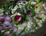Foto langkah ke 1 dari resep Tongkol Suwir Full Bawang.