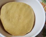 A picture of step 2 of Besan ki Roti.Piyaz Tamatar Hari Mirch Chutney.