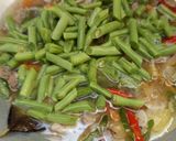 Foto langkah ke 4 dari resep Asem-asem Daging Belimbing Sayur.