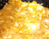 Foto langkah ke 3 dari resep Telur goreng lobak manis.