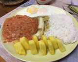 Foto del paso 1 de la receta: Arroz a la cubana con tomate natural, piña y atún