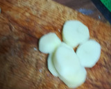 Foto del paso 1 de la receta: Nidos de patata con gulas