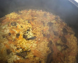 Foto del paso 4 de la receta: Arroz con hongos de pino