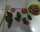 Foto langkah ke 1 dari resep Tumis Ikan Cumi Asin.