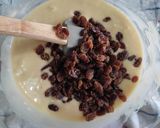 Foto del passaggio 5 della ricetta Plumcake con uvetta e canditi