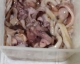 Foto langkah ke 1 dari resep Cumi Saos Tiram.