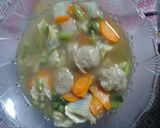 Foto langkah ke 5 dari resep Sop bakso sederhana.