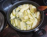 Foto del paso 1 de la receta: Entrecot a la plancha con papas asadas y salsa de manzana