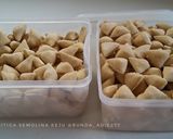 Foto langkah ke 4 dari resep Segitiga Semolina Keju.